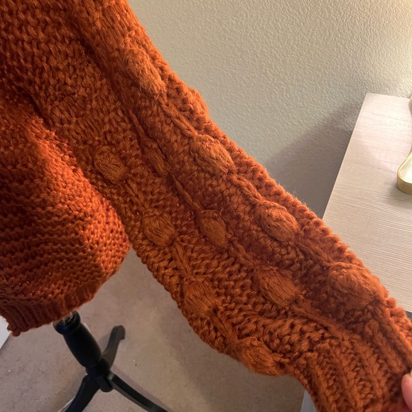 Popcorn sleeve sweater - Picture 3 of 9